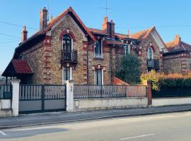 Maison Villa Foch โรงแรมในโม