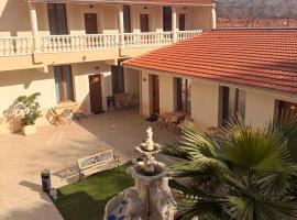 Hôtel du Parc Canal - Stade de France، فندق في سان دوني