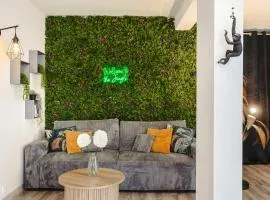 Jungle Saintaise - Appartement, Hypercentre, Fibre, Tv 4K, Parking Privé Payant