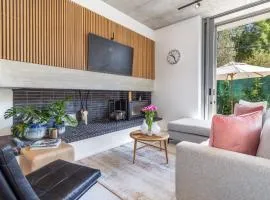 Modern Luxury - 360 Paarl Views & Restaurants