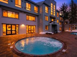 The Ridgeline by AvantStay, hotell i Olympic Valley