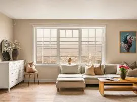 A Dream Home with Spectacular Views - NEW!