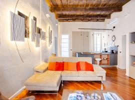 Kindness Art Apartment Arona Historic Center 110sqm Private Parking, hotelli Aronassa