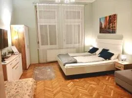 Monica's Apartman