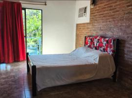 Rita Alquileres, Hotel in Paso de la Patria