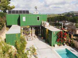 Designer villa with sauna and swimming pool, hotel i Canyelles