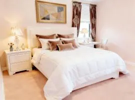 Elegant King Suite Room in villa -Private Bath-5 Star Resort-Pool-SPA-Disney-Club-Water Park