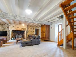 Charmante Maison Au Calme, hotel a Rougnac