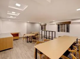 Townhouse Siri Residency