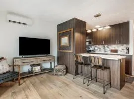 Top Floor Pioneer Park Condo near Downtown