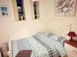 Quick Stop Double Bed Flat - Bradford City Center