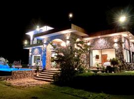 The Exclusive Baan Hinson Pool Villa、Ban Sap Muangのホテル