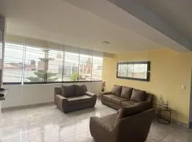 Family Apartment Steps from the Sea, Apartamento familiar cerca a la playa