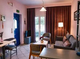 Blue Petal Apartment, Relaxed Heraklion Stay