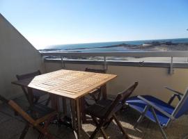 Apt 4 à 5 personnes magnifique vue mer, terrasse - 50 m de la plage -MELWENN – hotel w mieście Le Fort-Bloqué