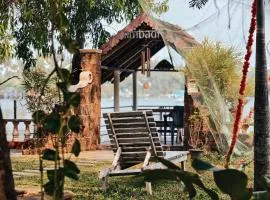 Ambadi's villa -Lake view resort