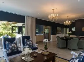 Luxury Crystal Blue Villa Eden Rock