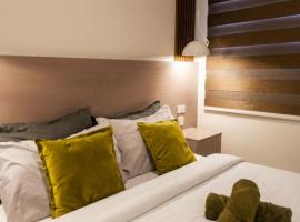 Cozy Luxe Apartment Hotel Feels, Home Comfort walk to IT Park, Netflix, Wifi, Pool, Hotel in Cebu City