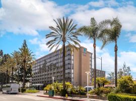 Clarion Hotel Anaheim Resort, отель в Анахайме