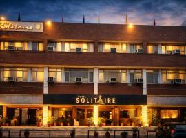 Hotel Solitaire Chandigarh - 10 Mins from Railway Station, מלון בצ'אנדיגאר