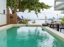 Bang Kao Beachfront Villa – hotel w mieście Nathon Bay