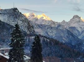 CASA DI PAOLA nel CIELO delle DOLOMITI, ξενοδοχείο σε Valle di Cadore