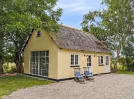 Secluded Cottage In Idyllic Surroundings, hotel a Harpelunde