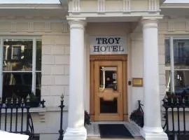 特洛伊酒店