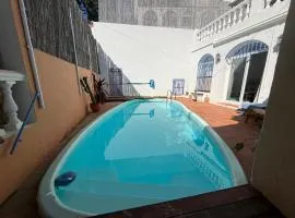 Villa Montaña Parking y Piscina