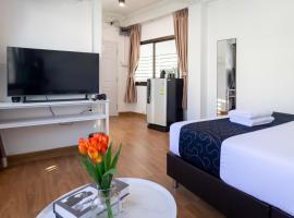 Nature Hive - Exotic Private Pet Villas, hotell i Bangkok