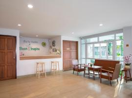Baan I Inspire, hotel with parking in Phrae