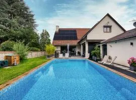 Grande villa jardin et piscine chauffée, 10 pers