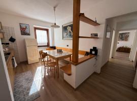 Appartamento Moena, hotel em Moena