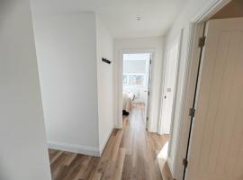 The Cosy Quayside Apartment - Two bedroomParking, готель у місті Грейвсенд