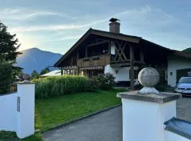 Ferienhaus mit Bergpanorama