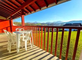 B4 Vue Montagnes Piscine, Hotel in Souraïde