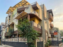 Fateh Villa Girls Hostel, Vijay Nagar, hotelli kohteessa Indore