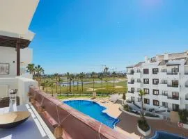 DAINA BLISS - Golf & Sun Apartment