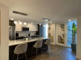 Large 1 BR with 6 appliances and rooftop swim spa