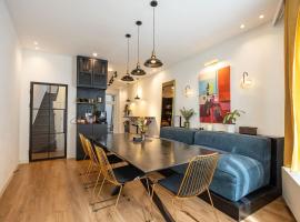 Stylish Home in the Heart of Antwerp - Sleeps 9, hotel a Mellet