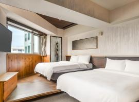 CHECK inn Express Taichung Fengchia، فندق في تايتشونغ
