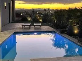 Cypress House Modern Luxury-Lake Views-Pool-RV Boat Garage