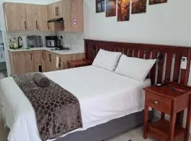 Unit 17 Sunbird Self-Catering