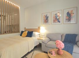 Alfa-Central Luxury Condo by Optimum Link, condo in Kater&iacute;ni