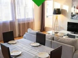 Le Voltaire -2 chambres- 70m2- HYPERCENTRE-Parking-WIFI FIBRE- Nouvelle literie