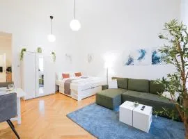Urban Apartment with balcony near Schönbrunn