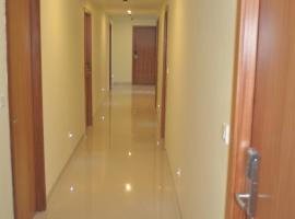 Vettoor Nanas Inn, hotel in Ettumānūr