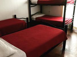 Hostel Lagares, hotel u gradu Mendosa