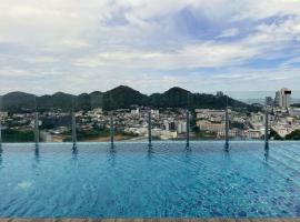 Plus Sriracha Condo NEW Building, Hotel in Si Racha