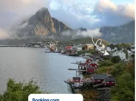 Husly Reine - your home with Reinebringen view